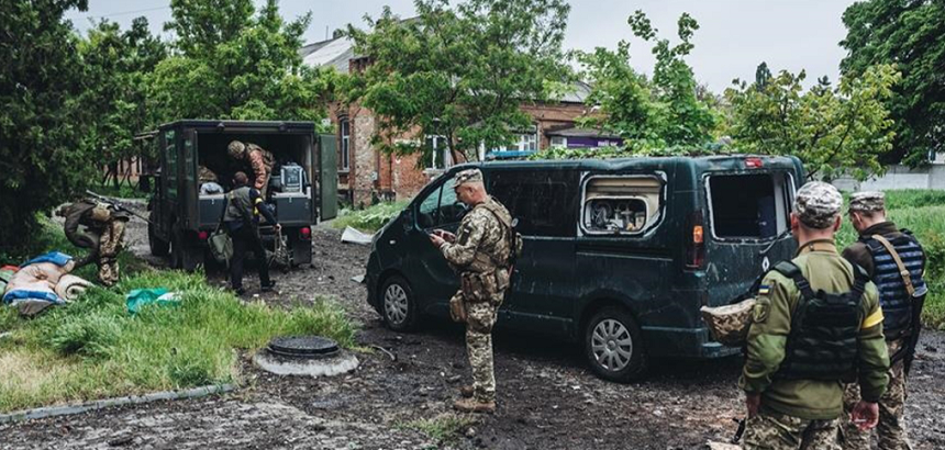 Purtătorul de cuvânt al Ministerului Apărării din Ucraina: Forţele ruse încercă să încercuiască trupele noastre în regiunile Doneţk şi Lugansk / Bătăliile au atins intensitatea maximă