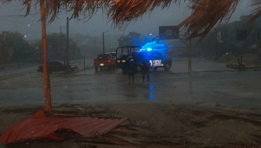 Zece morţi şi 20 de persoane date dispărute în sudul Mexicului, în urma primului uragan din sezon Agatha, retrogradat la statutul de furtună tropicală