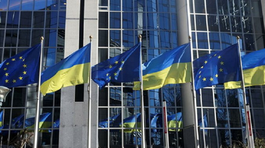 Kremlinul anunţă că ia măsuri pentru a ”minimaliza” impactul embargoului impus de UE petrolului rusesc