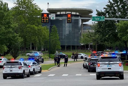 Un bărbat înarmat a ucis patru persoane într-un centru medical din Oklahoma, anunţă Poliţia