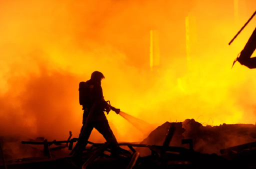 Incendiu de vegetaţie lângă Atena. Locuitorii au primit mesaje pentru evacuare