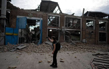 Ucraina dezminte că a pierdut tancuri de tip T-72 furnizate de ţări din Europa de Est în bombardamente ruse la Kiev