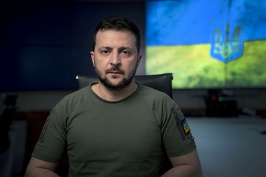 Zelenski: Armata rusă încearcă să folosească forţe suplimentare în direcţia Donbasului, dar este a 103-a zi şi Donbasul ucrainean stă în picioare / Facem totul pentru apărare şi în direcţiile Zaporojie şi Mykolaiv