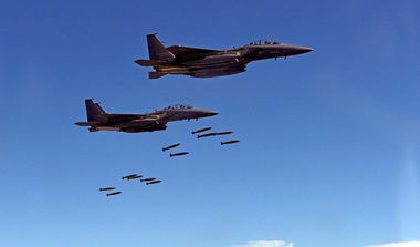Demonstraţie de forţă: 20 de avioane sud-coreene şi americane zboară în apele Coreei de Sud în timp ce secretarul de stat adjunct al SUA avertizează cu privire la un răspuns ”rapid şi puternic” la un potenţial test nuclear al Phenianului