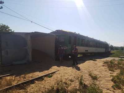 Un tren de pasageri a deraiat în estul Iranului: 10 persoane au murit şi 50 au fost rănite