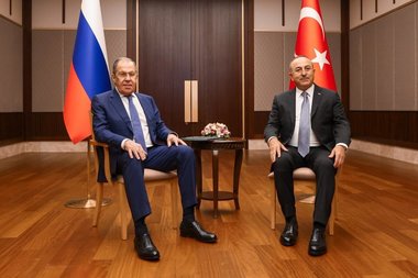 Lavrov declară că Ucraina trebuie să rezolve problema reluării transporturilor de cereale prin ”deminarea porturilor” 