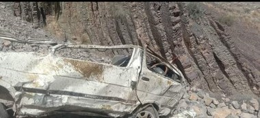 Cel puţin 22 de persoane au murit, inclusiv 9 membri ai unei familii, după ce o dubă cu pasageri a căzut într-o râpă în Pakistan 