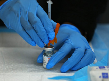 Moderna anunţă rezultate preliminare bune ale vaccinului ”bivalent” împotriva variantei omicron a SARS-CoV-2; după vaccinare, nivelul anticorpilor creşte de opt ori