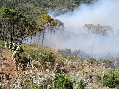 Incendiu în Andaluzia, Spania: Oraşul Benahavis a fost evacuat şi trei pompieri au fost răniţi, anunţă autorităţile locale - VIDEO