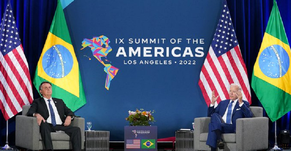 Biden şi Bolsonaro adoptă, la Summitul Americilor, un ton conciliant, în prima lor întâlnire bilaterală