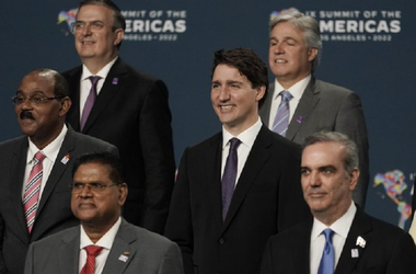 Justin Trudeau anunţă că a fost testat din nou pozitiv covid-19, dar că nu prezintă simptome grave, ca în ianuarie