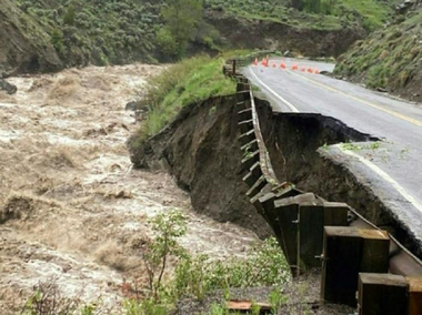 Statele Unite, afectate de inundaţii, incendii şi caniculă, o întreagă serie de catastrofe climatice