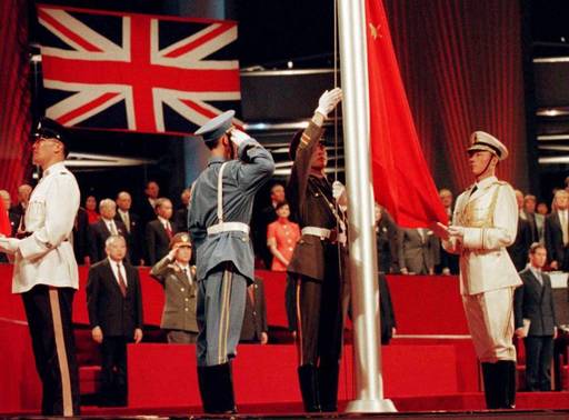 Noile manuale din şcolile din Hong Kong ”vor pretinde că oraşul nu a fost niciodată o colonie britanică”