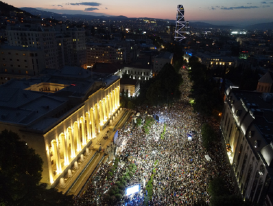 Aproximativ 60.000 de manifestanţi cer, la Tbilissi, aderarea Georgiei la Uniunea Europeană