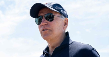Joe Biden vrea să discute cu omologul său chinez Xi Jinping, în contextul unor presiuni tot mai mari în vederea unei ridicări a taxelor vamale punitive impuse Chinei de către Donald Trump, cu scopul de a mai potoli inflaţia