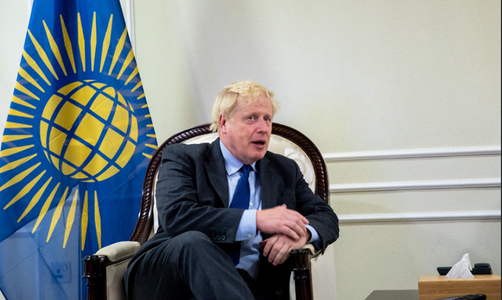 Boris Johnson îşi apără, la Kigali, acordul cu Rwanda privind expulzarea migranţilor