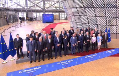UPDATE-Cei 27 aprobă candidaturile Ucrainei şi Republicii Moldova la UE / Zelenski: Viitorul Ucrainei este în UE / Maia Sandu: Pornim pe drumul spre UE / Iohannis: Politica de extindere a primit un nou impuls / Mesajul premierului Ciucă