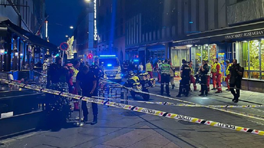 Suspectul arestat în urma atacului armat de la Oslo, soldat cu doi morţi şi 21 de răniţi, este un norvegian de origine iraniană, anunţă poliţia norvegiană