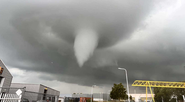 Un mort şi nouă răniţi în Olanda, într-o tornadă la Zierikzee