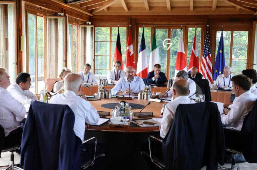 G7 denunţă, în declaraţia finală, invazia ”ilegală” a Ucrainei de către Rusia şi se angajează ”să susţină reconstrucţia Ucrainei prin intermediul unei conferinţe şi unui plan internaţionale de reconstrucţie”