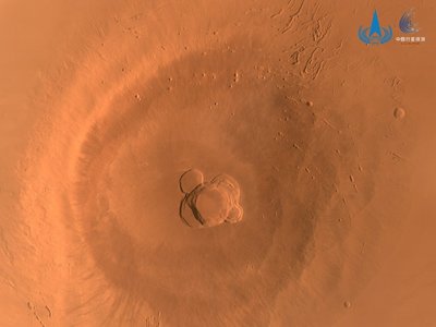 O navă spaţială chineză obţine imagini de pe întreaga suprafaţă a planetei Marte - FOTO