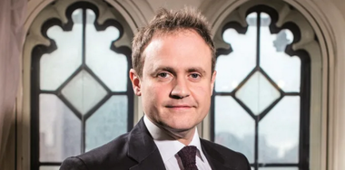 Camera Comunelor denunţă eşecul Guvernului Johnson de a lupta împotriva ”banilor murdari” ruseşti şi complezenţa acestuia faţă de oligarhii ruşi instalaţi la Londra, ”o pată pe reputaţia” Regatului Unit; Comisia Afacerilor Externe cere anchete penale