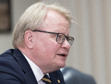 Suedia şi Regatul Unit anunţă la summitul NATO de la Madrid că urmează să trimită Ucrainei ajutoare militare; Johnson îndeamnă statele membre NATO ”să bage adânc mâna în buzunar”