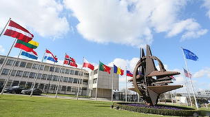 NATO angajează procesul aderării Suedie şi Finlandei; ”Ne pregătim să primim doi noi aliaţi dotaţi cu forţe şi capacităţi militare formidabile”, declară Stoltenberg la intrarea în funcţie a noului SACEUR, generalul american Christopher Cavoli