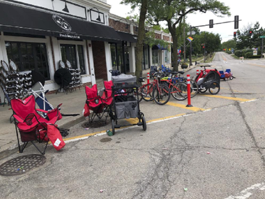Poliţia intervine în urma unor focuri de armă la o paradă de Ziua Independenţei, la periferia Chicago