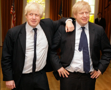 O statuie de ceară a lui Boris Johnson, depusă în faţa unei agenţii de căutare de locuri de muncă din Anglia