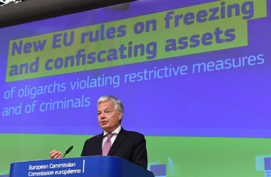 Averi ale unor oligarhi ruşi în sumă de 13,8 miliarde de euro, blocate în UE prin sancţiuni din cauza Războiului rus din Ucraina, anunţă Comisia Europeană; Reynders anunţă la Praga un consens în vederea confiscării averilor oligarhilor care vor să ocolească sancţiunile 