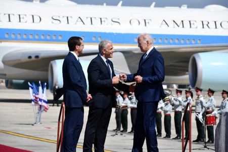 SUA şi Israelul să restaureze o ”coaliţie mondială puternică” împotriva Iranului, îndeamnă Yair Lapid