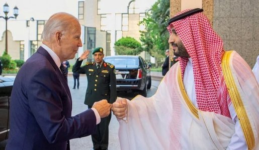 Joe Biden, salut cu pumnul la întâlnirea cu prinţul moştenitor saudit Mohammed bin Salman