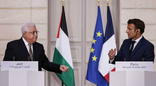 ”Nu există alternativă” la pace în conflictul israeliano-palestinain, subliniază Macron, în prima vizită la Paris din 2018 încoace a lui Mahmoud Abbas, şi îndeamnă la o reluare a negocierilor directe cu Israelul