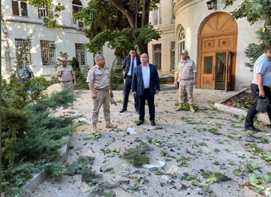 Cinci răniţi într-un atac cu dronă la sediul Statului Major al Flotei ruse la Marea Neagră, de Ziua Flotei ruse; festivităţile, anulate din motive de securitate, locuitorii îndemnaţi să nu iasă din casă