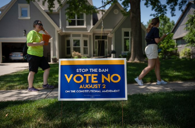 Referendum constituţional în Kansas pe tema retragerii garantării dreptului la avort, primul vot major după ce Curtea Supremă a SUA a anulat dreptul federal la avort