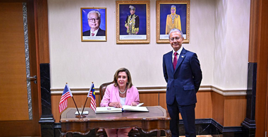 China lansează ”acţiuni militare ţintite” după sosirea lui Pelosi în Taiwan; peste 20 de avioane chineze de luptă în zona de identificare a apărării aeriene taiwaneze, anunţă Taipeiul; nave americane, în apropiere de insulă