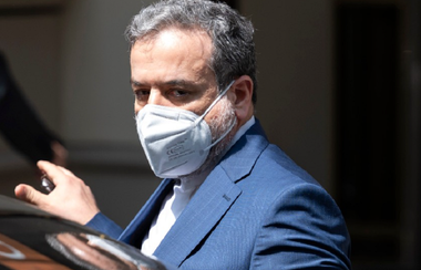 Delegaţia iraniană şi coordonatorul european Enrique Mora, la Viena, în vederea reluării negocierilor privind relansarea acordului nuclear