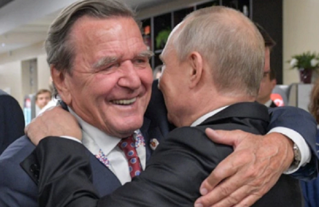 Zelenski consideră ”dezgustător” faptul că Schroeder vorbeşte despre o ”soluţie negociată” cu Moscova