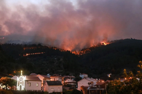 Peste 1.500 de pompieri, mobilizaţi împotriva unui incendiu în Parcul natural Serra da Estrela, o regiune muntoasă în centrul Portugaliei