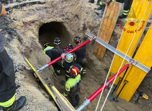 Un presupus spărgător, îngropat opt ore într-un tunel către o bancă, la Roma, pe care voia s-o spargă de Sfânta Maria