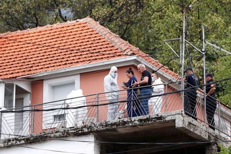 Unsprezece persoane, între care doi copii, au murit într-un atac armat, în Muntenegru