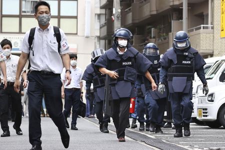 Japonia: Un poliţist băut a adormit pe stradă şi a pierdut documente care conţin datele a 400 de persoane anchetate penal 