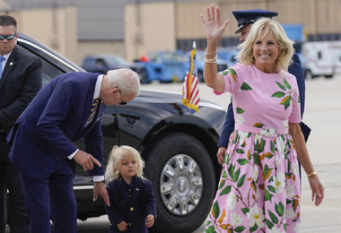 Prima Doamnă a SUA Jill Biden, testată pozitiv covid-19, în vacanţă, împreună cu Joe Biden, în South Carolina; preşedintele, testat negativ