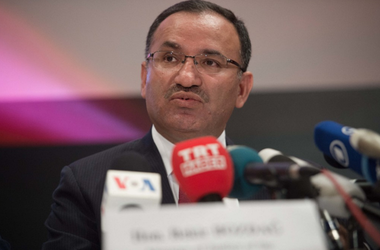 Ministrul turc al Justiţiei Bekir Bozdag cere Suediei să extrădeze ”terorişti”, după extrădarea dezamăgitoare a unui turc, Okan Kale, condamnat cu privire la fapte de drept comun