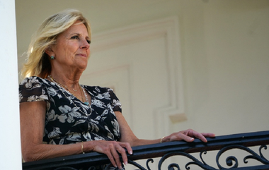 Prima doamnă Jill Biden, testată negativ covid-19, urmează să iasă din izolare şi să de ducă din South Carolina în Delaware