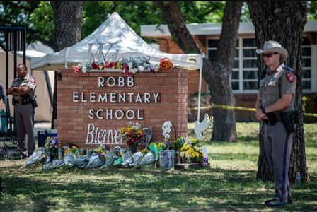 Şeful Poliţiei din Uvalde, Texas, concediat pentru răspunsul stângaci la cel mai grav atac armat într-o şcoală din istoria SUA