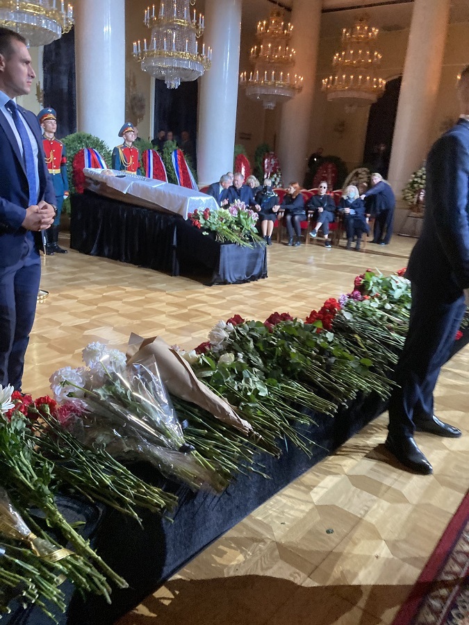 UPDATE - Sute de persoane, la funeraliile fostului lider sovietic Mihail Gorbaciov. Premierul ungar Orban merge la Moscova, sâmbătă, pentru a-i "aduce omagiu" - VIDEO