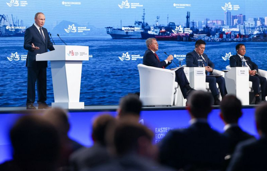 Putin avertizează, la Forumul Economic de la Vladivostok, că este ”imposibil” ca Rusia să fie izolată
