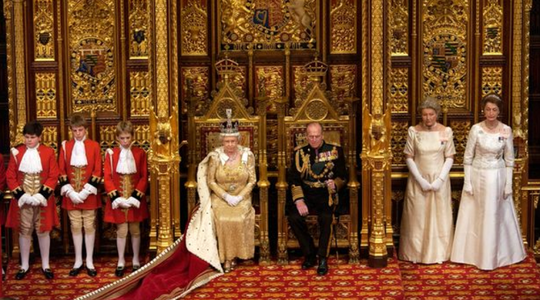 Parlamentul britanic îi aduce un omagiu reginei Elizabeth a II-a, ”cel mai devotat monarh”